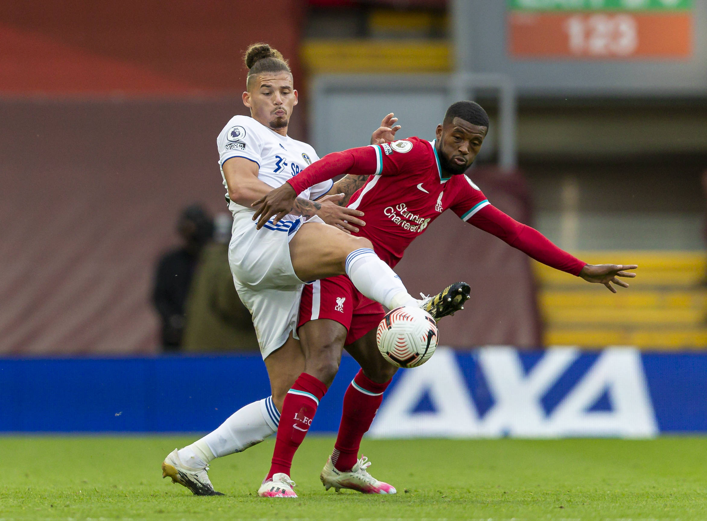 点燃的鞭炮 点燃的鞭炮